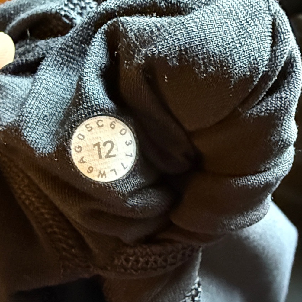 Lululemon Wunder Train crop 21” leggings-black - Picture 5 of 5